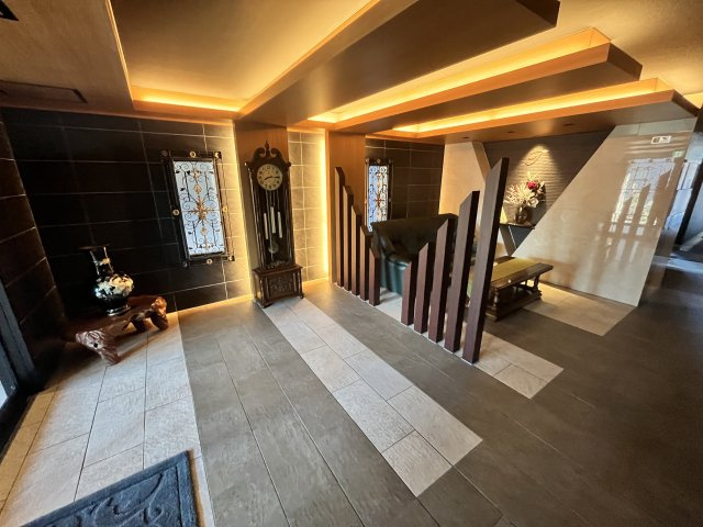 コートデルトゥール昭島のロビー