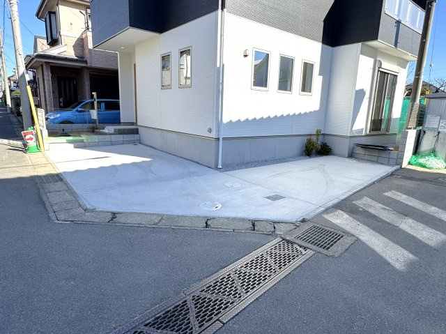 松戸市松戸新田新築戸建【寒風台小学校：6分】の駐車場|駐車スペース・2台駐車可