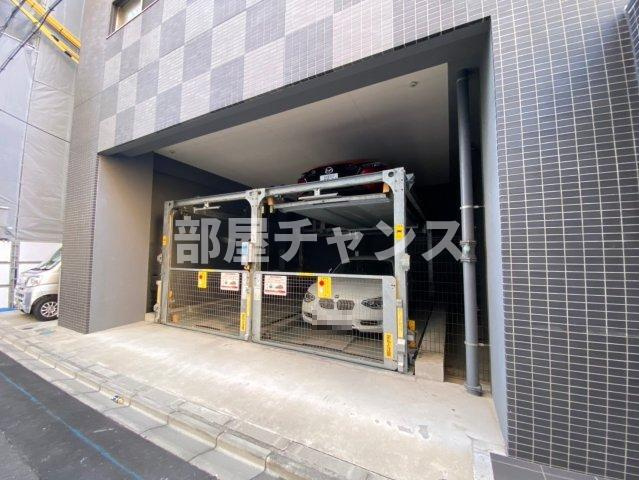 ファステート名古屋ラプソディの駐車場