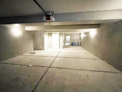 【駐車場】 | 芦屋三条町戸建 | 地下駐車場