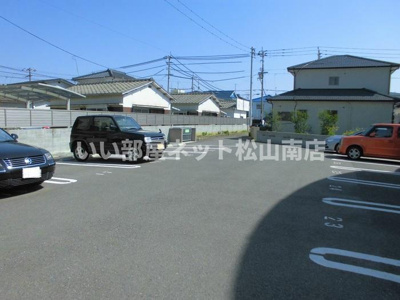 【駐車場】 | クローヌ・ド・フルール
