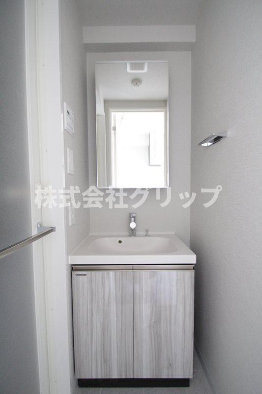 RELUXIA横濱吉野町の独立洗面台