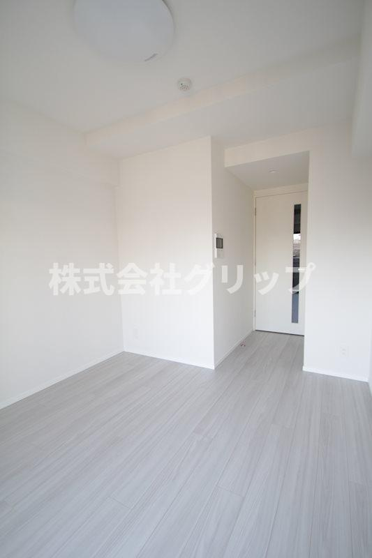 RELUXIA横濱吉野町の洋室
