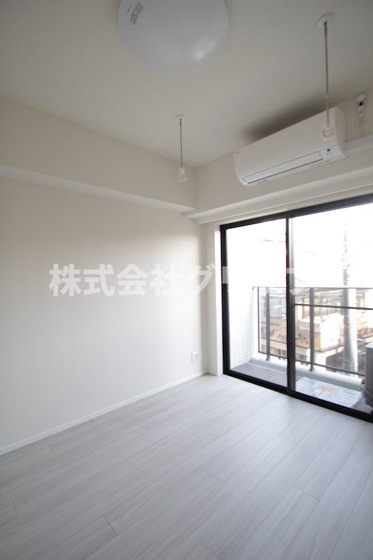 RELUXIA横濱吉野町の洋室