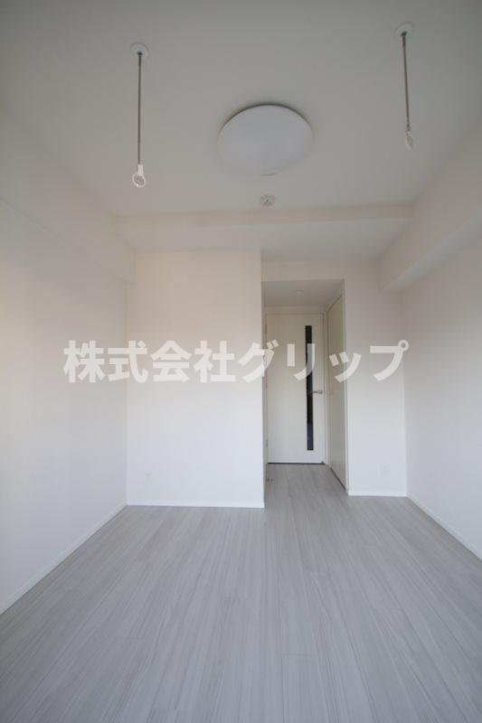 RELUXIA横濱吉野町の居間・リビング