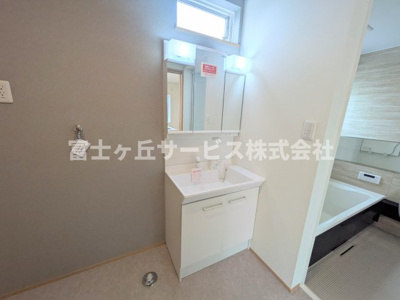 【独立洗面台】 | 豊橋市西幸町 新築一戸建て | 独立洗面台です