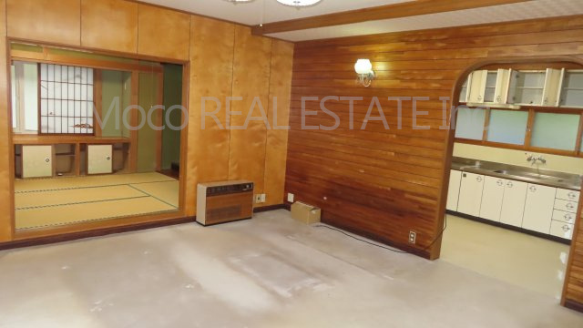 【居間・リビング】 | 網走郡津別町中古住宅