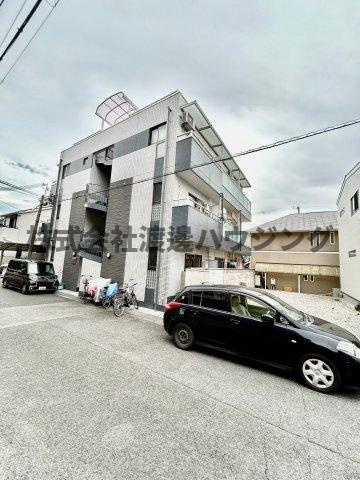 メゾン江坂EASTの外観