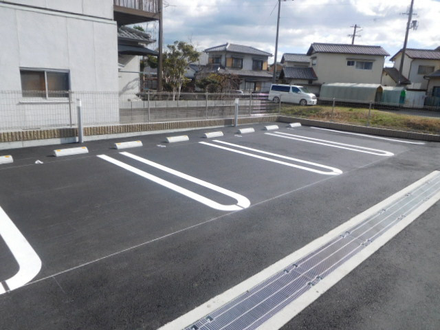Ｈ・Ｔミニョン姫路の駐車場