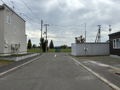 【前面道路含む現地写真】 | 北見市西三輪新築住宅