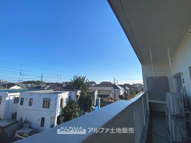 立川羽衣町住宅2号棟のバルコニー