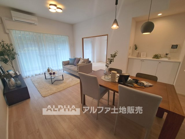 ファミール高幡不動の居間・リビング