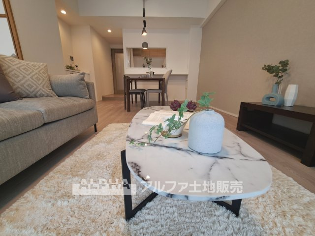 ファミール高幡不動の居間・リビング