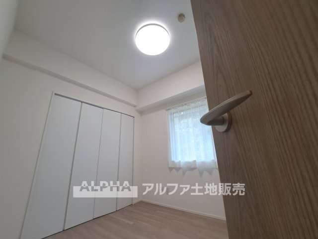 ファミール高幡不動の洋室