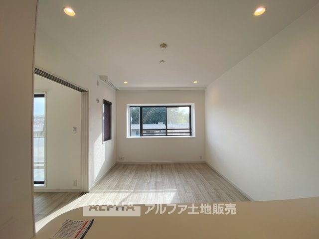 多摩・永山ガーデンハウス マンションの居間・リビング