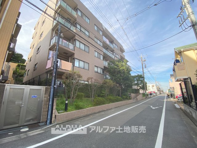 多摩・永山ガーデンハウス マンションの外観