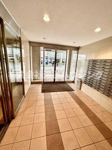 エルソル江坂のエントランス