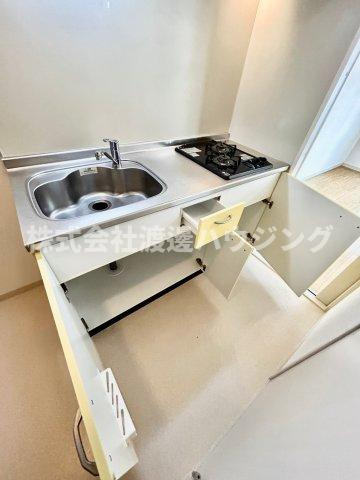 エルソル江坂のキッチン|キッチン下収納