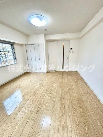 エルソル江坂の居間・リビング