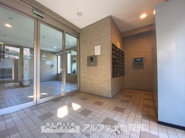 ネオハイツ多摩永山のエントランス