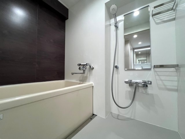 多摩ニュータウン貝取第4の1の2号棟の浴室|日々の疲れを癒すお風呂付です