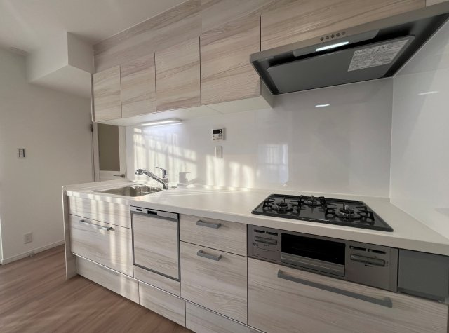 多摩ニュータウン貝取第4の1の2号棟のキッチン|使いやすいキッチンです