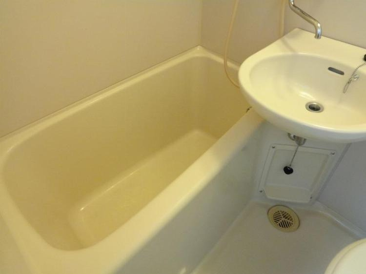 前田ビルの浴室|物件の画像5