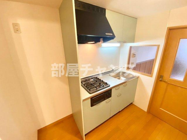 HIRO尾頭橋のキッチン