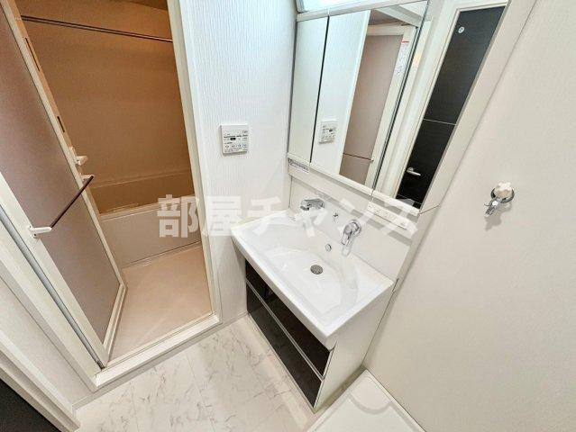 グランパークタワーの独立洗面台