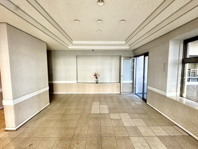 桂パークハウスガーデンビュウ参番館のエントランス