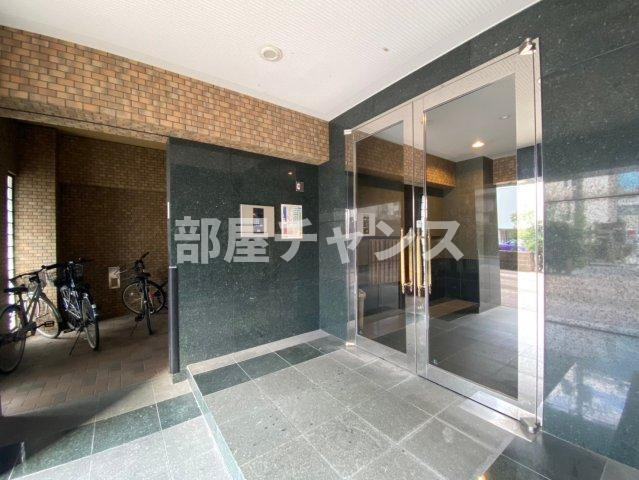 サン・アペックス名駅のエントランス