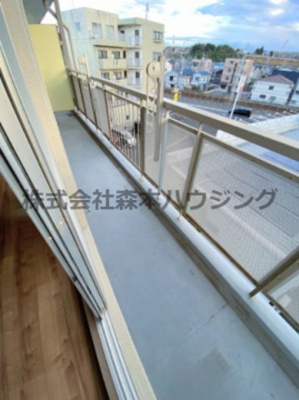 【バルコニー】 | 　御殿山コーポA | 暖かな日差しのふりそそぐバルコニー