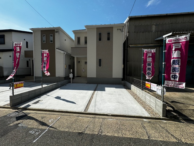 Heartful-Town中川区土野町全２棟【仲介手数料無料　野田小学校　一柳中学校】