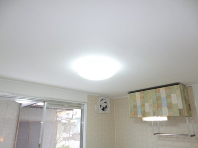【設備】 | 秋田市横森四丁目　中古アパート | DK６帖の照明器具はLEDシーリングライトに交換しています！