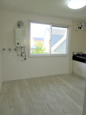 【設備】 | 秋田市横森四丁目　中古アパート | DK６帖の照明器具はLEDシーリングライトに交換しています！