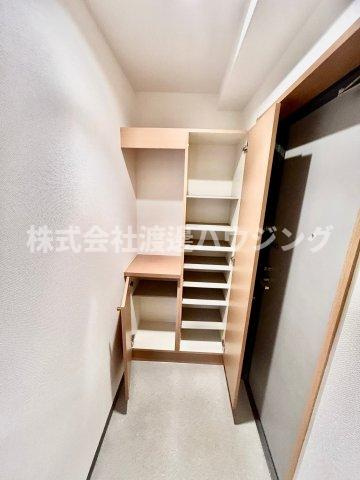 コリーヌ江坂の収納|玄関収納