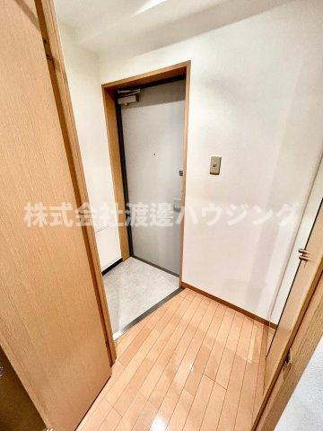 コリーヌ江坂の玄関