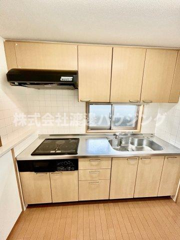 コリーヌ江坂のキッチン