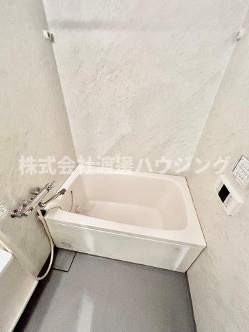 コリーヌ江坂の浴室