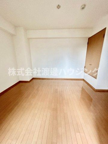 コリーヌ江坂の寝室