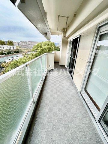 藤白台住宅D33のバルコニー