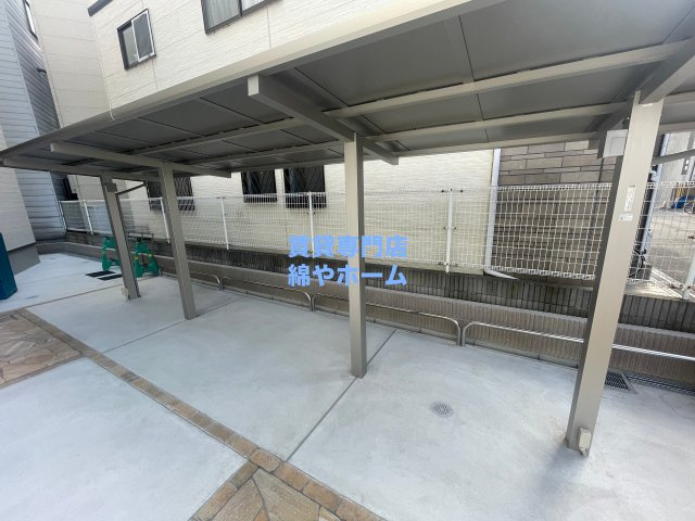 フジパレス エン Ⅱ号館の駐車場|駐車場に車を止められます