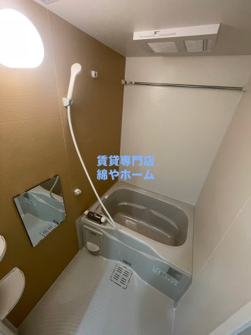 フジパレス エン Ⅱ号館の浴室|ゆったり過ごせるお風呂です