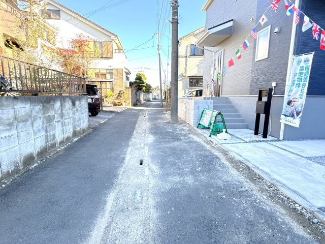 三郷市戸ケ崎３丁目新築戸建（戸ヶ崎21期）の前面道路含む現地写真|北西側前面道路