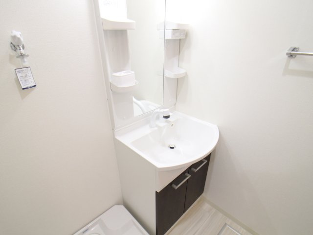 フジパレス住吉山之内Ⅱ番館の洗面所|脱衣スペースもあります