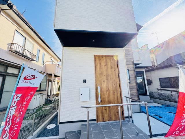 流山市東深井新築戸建【東深井小学校：5分】のエントランス|エントランス・玄関ポーチ