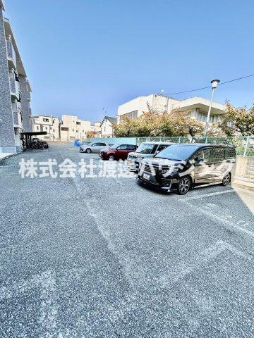 パティエールの駐車場