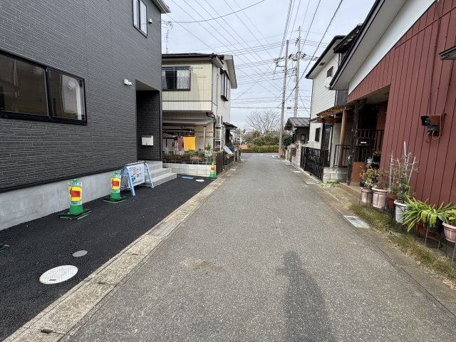 流山市駒木新築戸建【八木北小学校：10分】の前面道路含む現地写真|東側前面道路
