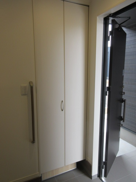 【仲介手数料無料】新築後未入居戸建　熊谷市末広4-14（全11棟）の玄関