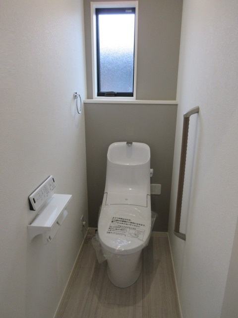 【仲介手数料無料】新築後未入居戸建　熊谷市末広4-14（全11棟）のトイレ